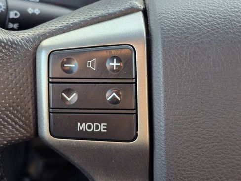 Used 2012 Toyota Tacoma 4x4 Double Cab w/ SR5 Pkg image 11