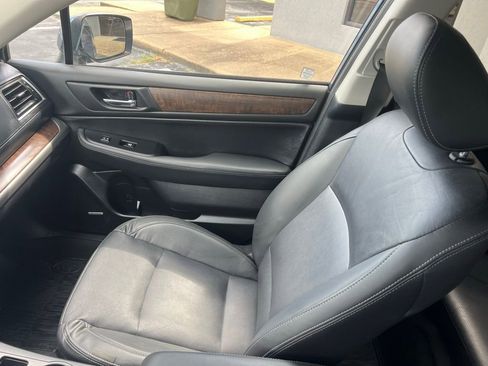 Used 2016 Subaru Outback 3.6R Limited image 26