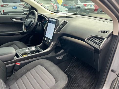 Used 2021 Ford Edge SE image 26
