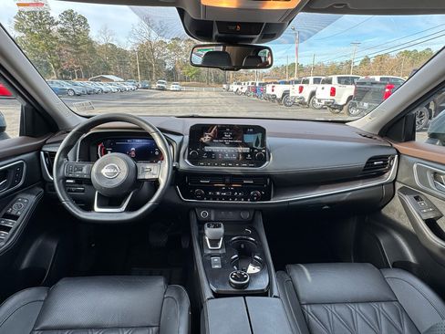 Used 2023 Nissan Rogue Platinum w/ Platinum Premium Package image 19