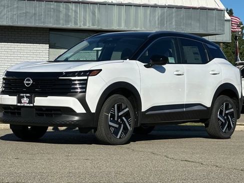 New 2026 Nissan Kicks SV FWD image 8