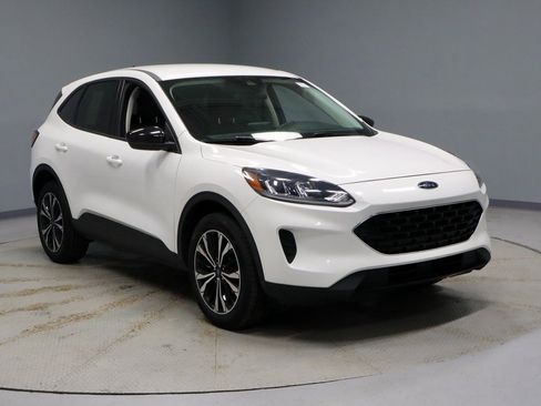 Certified 2022 Ford Escape SE w/ SE Sport Appearance Package image 1