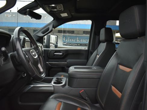 Used 2021 GMC Sierra 2500 AT4 w/ AT4 Premium Plus Package image 16