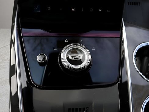 Certified 2025 Cadillac Escalade IQ Luxury 2 AWD/4WD image 32