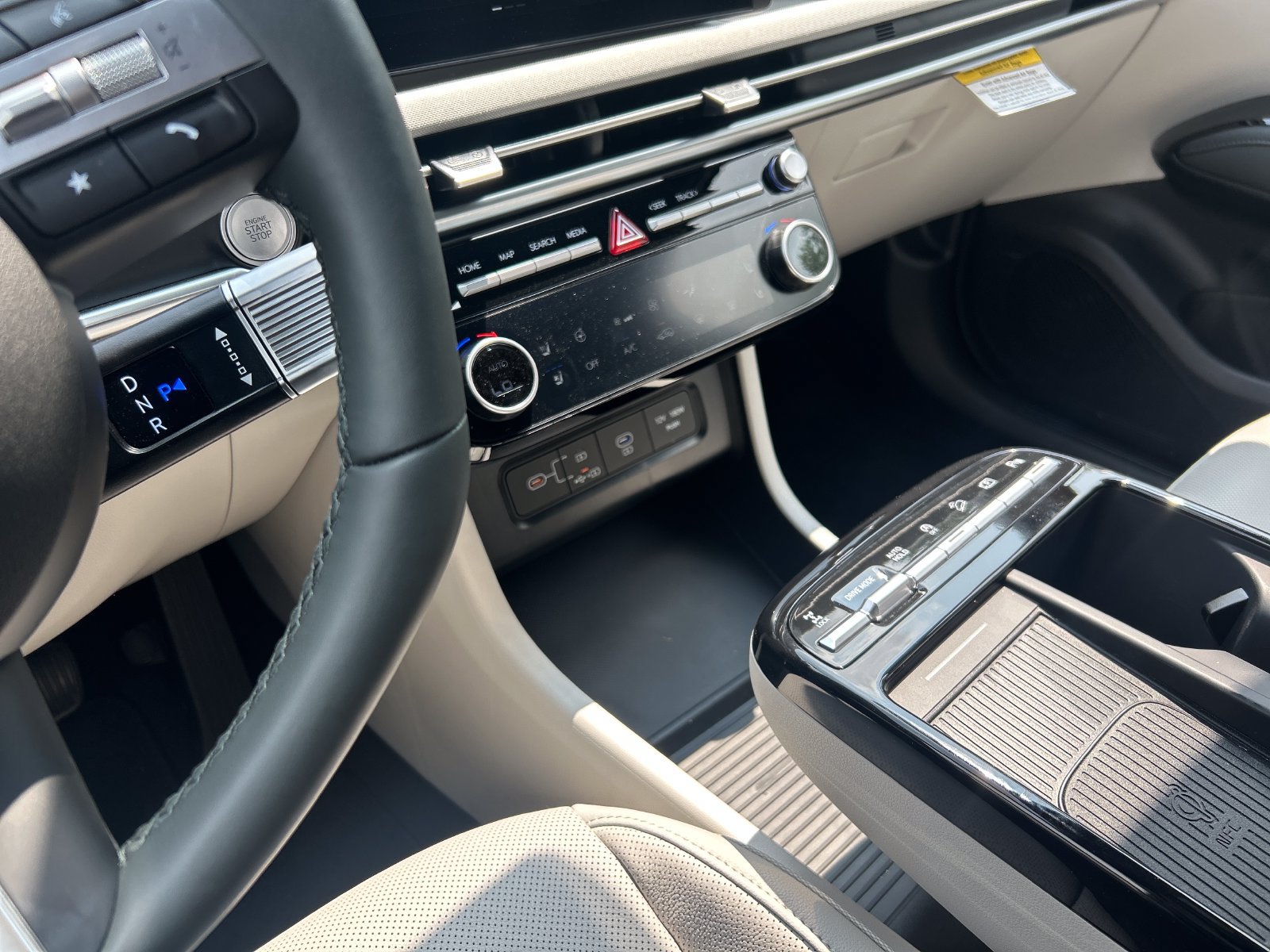 New 2026 Hyundai Tucson Limited AWD/4WD image 14