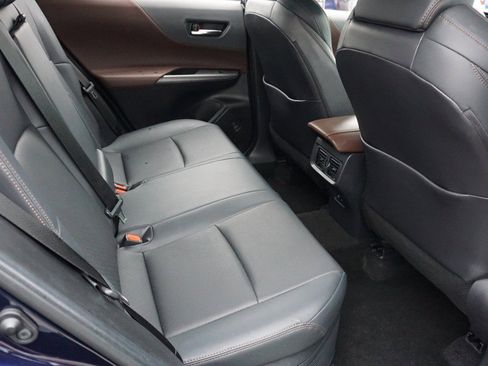 Used 2021 Toyota Venza Limited image 31