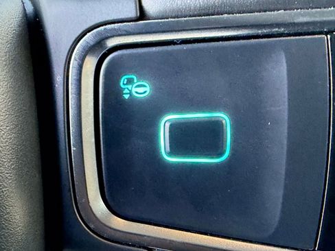 Certified 2025 Ford Expedition Platinum image 27