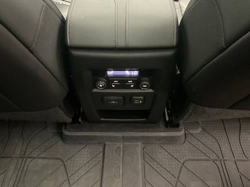 Used 2023 Chevrolet Traverse High Country w/ LPO, Floor Liner Package AWD/4WD image 31