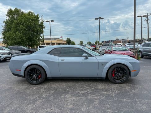 Used 2021 Dodge Challenger SRT Hellcat RWD image 10