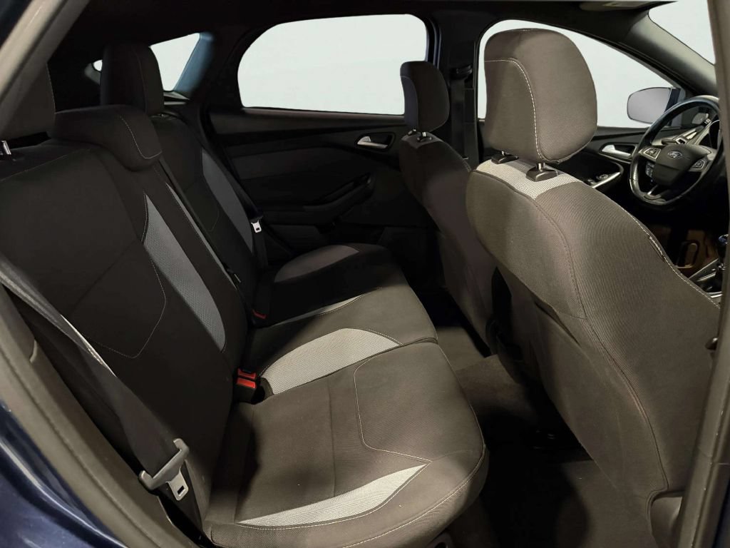 Used 2018 Ford Focus ST FWD image 23