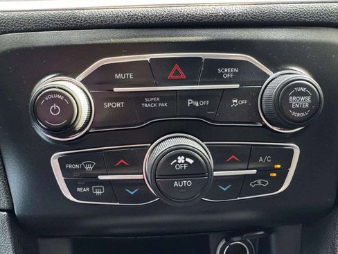 Used 2019 Dodge Charger Scat Pack w/ Navigation & Travel Group image 34