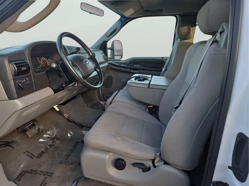Used 2006 Ford F250 XL image 9