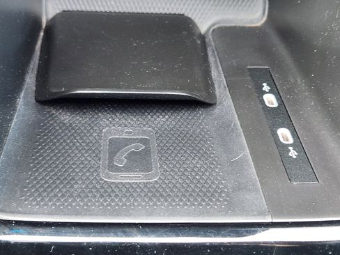 Used 2023 Volkswagen ID.4 Pro image 28