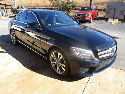Used 2019 Mercedes-Benz C 300 Sedan image 2