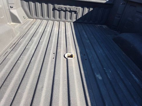 Used 2021 GMC Sierra 2500 AT4 image 6