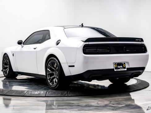 Used 2021 Dodge Challenger SRT Hellcat Redeye image 11