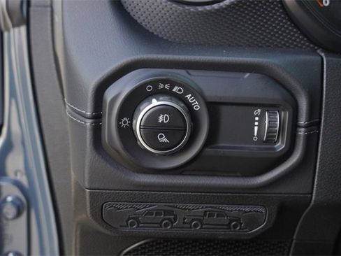 New 2025 Jeep Gladiator Rubicon image 21