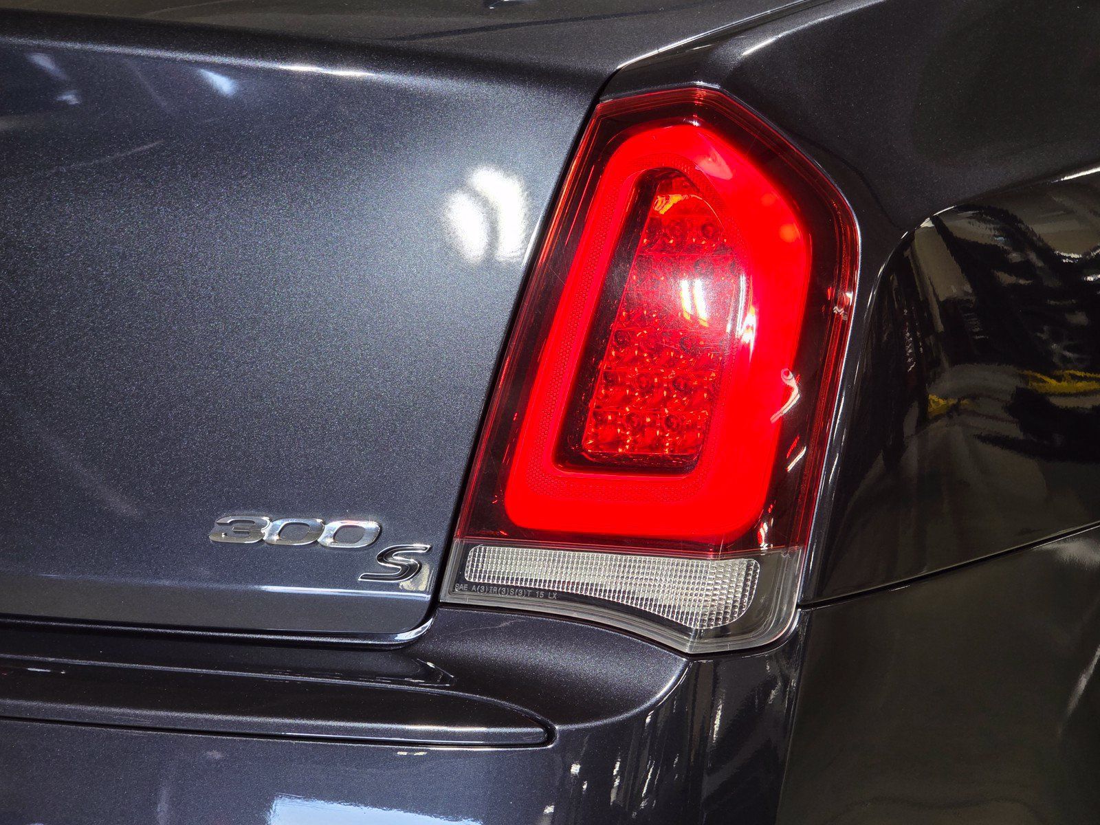 Used 2015 Chrysler 300 S RWD image 12