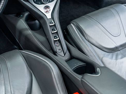 Used 2018 McLaren 720S Luxury RWD image 21