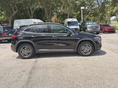 Certified 2025 Mercedes-Benz GLA 250 4MATIC image 2