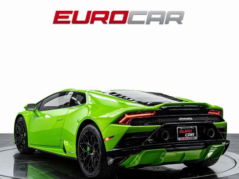 Used 2023 Lamborghini Huracan EVO image 3