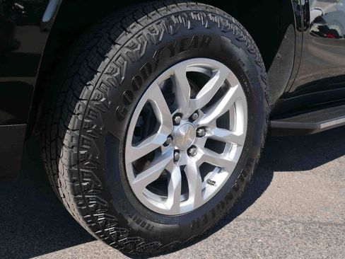 Used 2022 Chevrolet Tahoe LS image 16