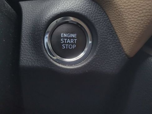 Certified 2021 Toyota RAV4 XLE FWD image 24
