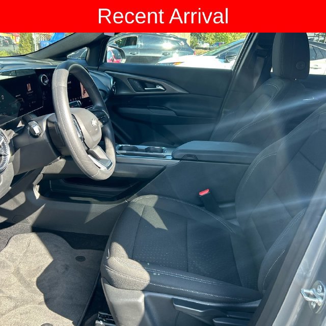 Used 2025 Chevrolet Equinox EV LT FWD image 4