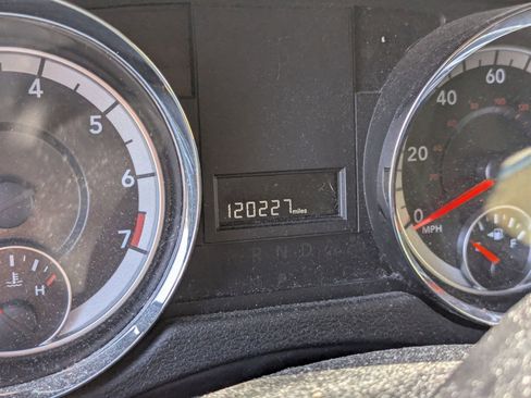 Used 2016 Dodge Grand Caravan SE image 7