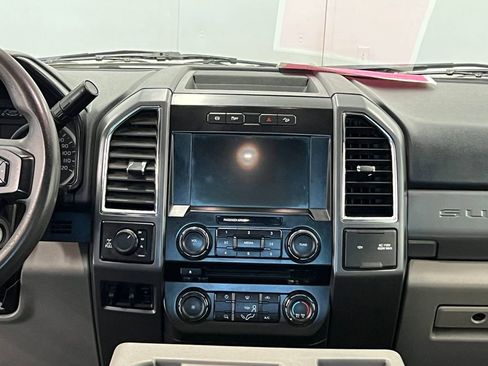 Used 2017 Ford F350 XLT w/ XLT Value Package AWD/4WD image 19