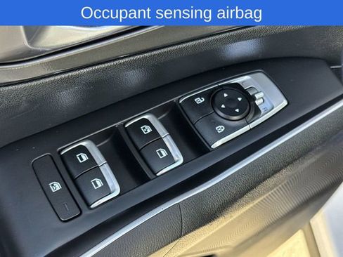 Used 2021 Kia Sorento LX image 16