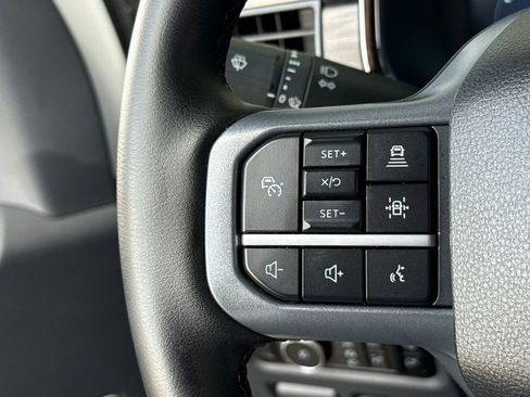 Used 2025 Ford F150 Lariat AWD/4WD image 23