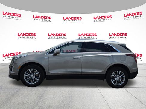 Used 2022 Cadillac XT5 Premium Luxury w/ Technology Package FWD image 6
