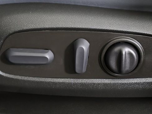 Used 2022 Buick Enclave Essence w/ Experience Buick Package image 38