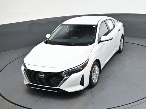 Certified 2025 Nissan Sentra S image 33