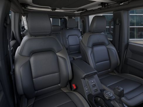 New 2026 Ford Bronco Outer Banks image 12