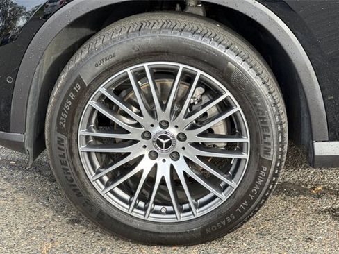 Used 2025 Mercedes-Benz GLC 300 4MATIC image 45