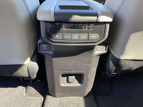 Used 2025 Toyota Grand Highlander XLE image 23