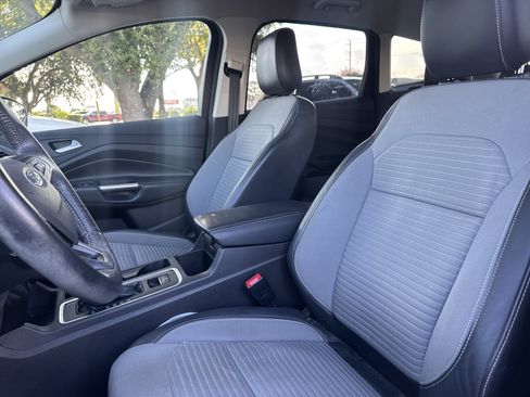 Used 2019 Ford Escape SE AWD/4WD image 6