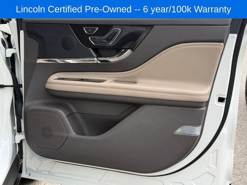 Used 2023 Lincoln Corsair AWD image 17