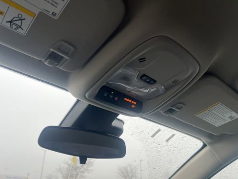 Used 2025 Buick Encore GX Preferred image 23