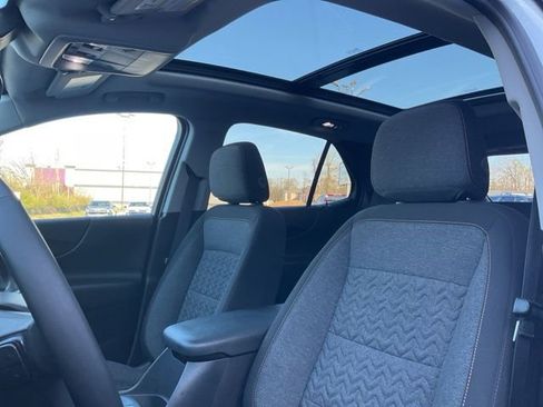 Used 2024 Chevrolet Equinox LT image 16