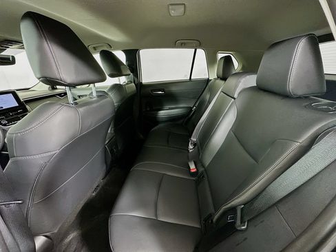 Certified 2025 Toyota Corolla Cross XLE FWD image 16