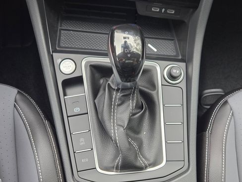 New 2026 Volkswagen Jetta SE FWD image 21