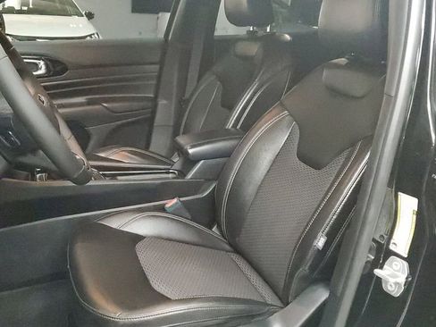 Used 2023 Jeep Compass Altitude image 17