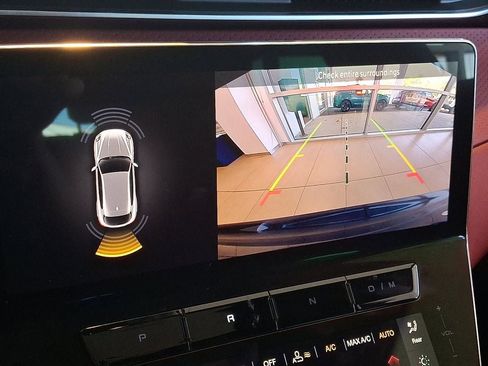 New 2025 Maserati Grecale Modena image 33