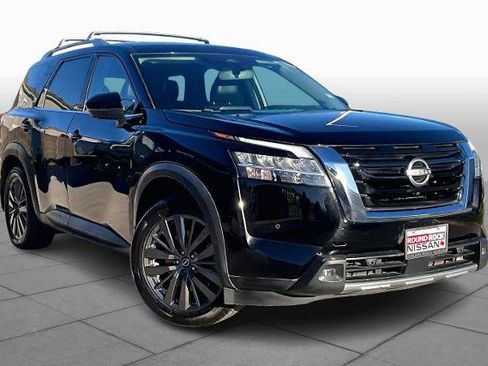 Certified 2022 Nissan Pathfinder SL w/ SL Premium Package image 2