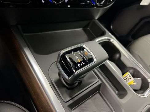 New 2026 Chevrolet Silverado 1500 High Country w/ Technology Package AWD/4WD image 18