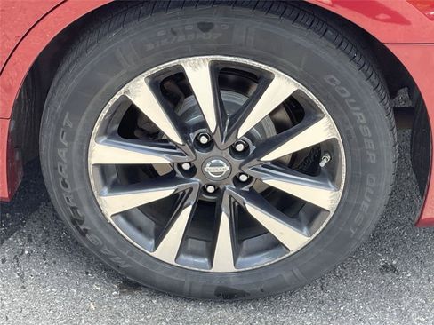 Used 2017 Nissan Altima 2.5 SV FWD image 11