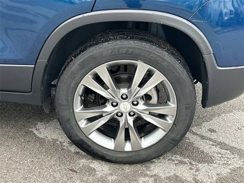 Used 2020 Chevrolet Trax LT w/ Driver Confidence Package image 13